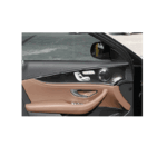 ⁦اكسسوار لتزيين الباب  السيارة من الداخل لمرسيدس New E Class 2016-2019 / لون كاربون ( 4 قطع )⁩ - الصورة ⁦5⁩