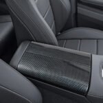 ⁦كفر لمسند ذراع السيارة ( الكونسول الوسطي ) متوافق مع سيارة C & GLC Class / لون كاربون⁩ - الصورة ⁦4⁩